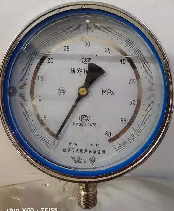 精密耐震压力表YBN-150,0.25级，0.4级，-0.1-0-100MPA